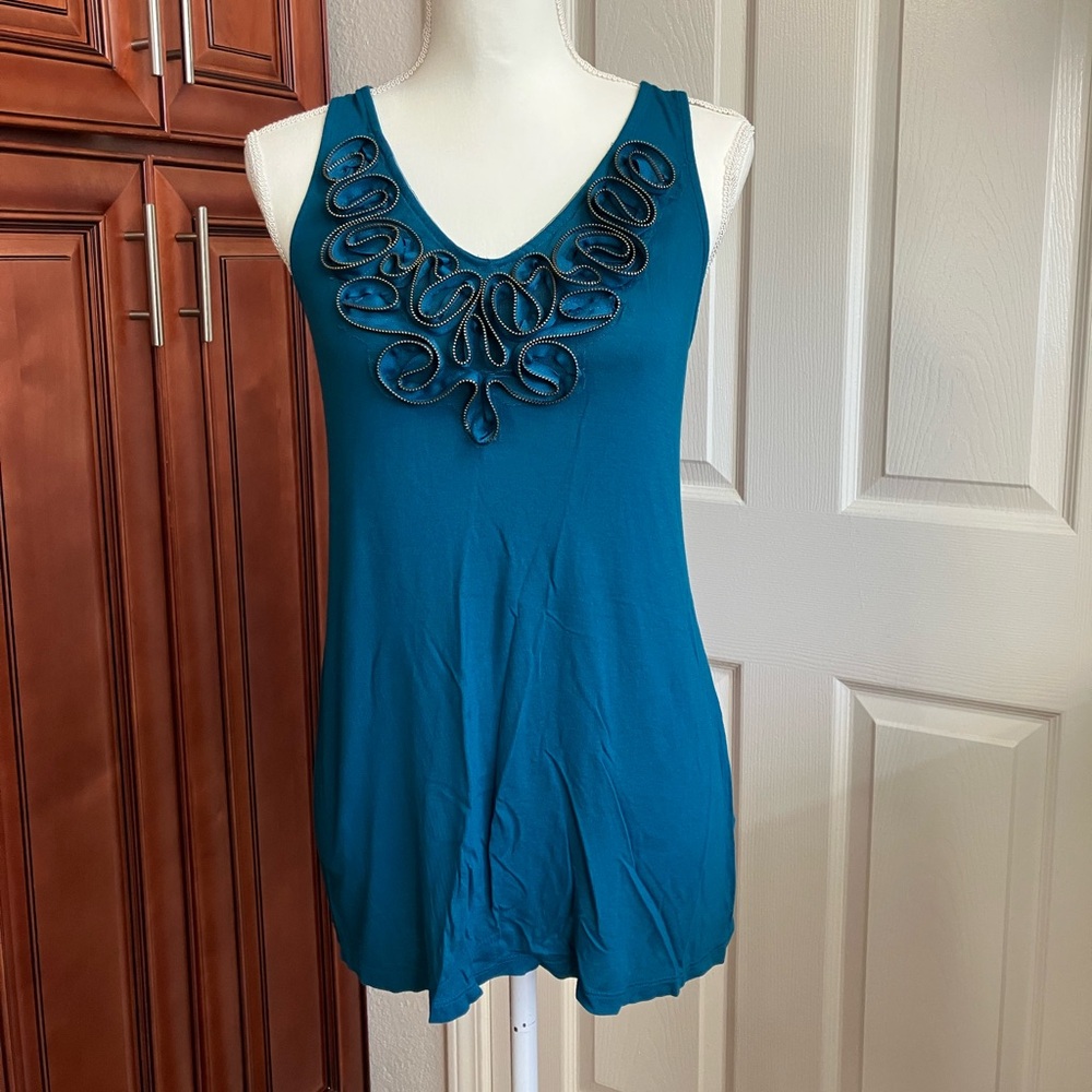 Y2k Blue Ruffled Tank Top with gold Details
Size:M